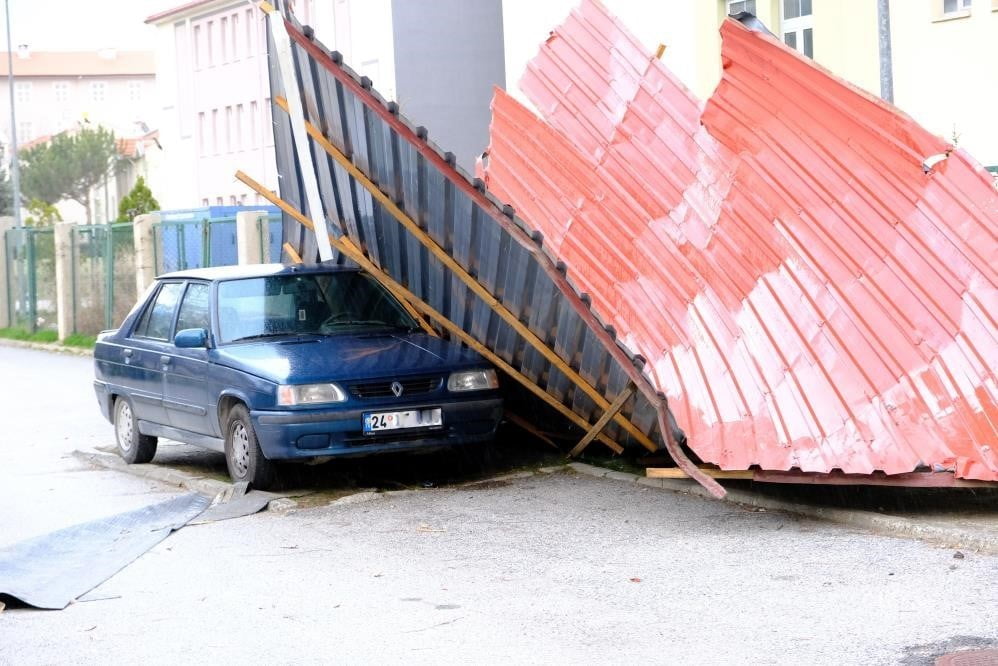 ERZİNCAN’DA FIRTINA BEKLENİYOR