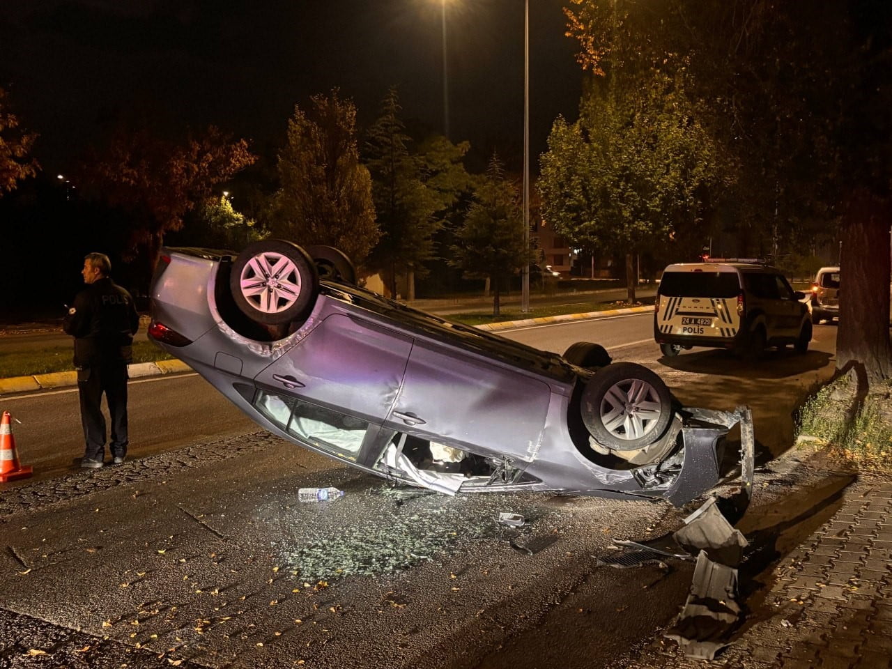 ERZİNCAN’DA HAFİF TİCARİ ARAÇ İLE OTOMOBİLİN ÇARPIŞMASI SONUCU MEYDANA GELEN KAZADA 1 KİŞİ...