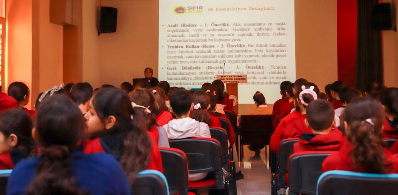 ERZİNCAN’DA ÖĞRENCİLERE SIFIR ATIK VE ÇEVRE BİLİNCİ EĞİTİMİ