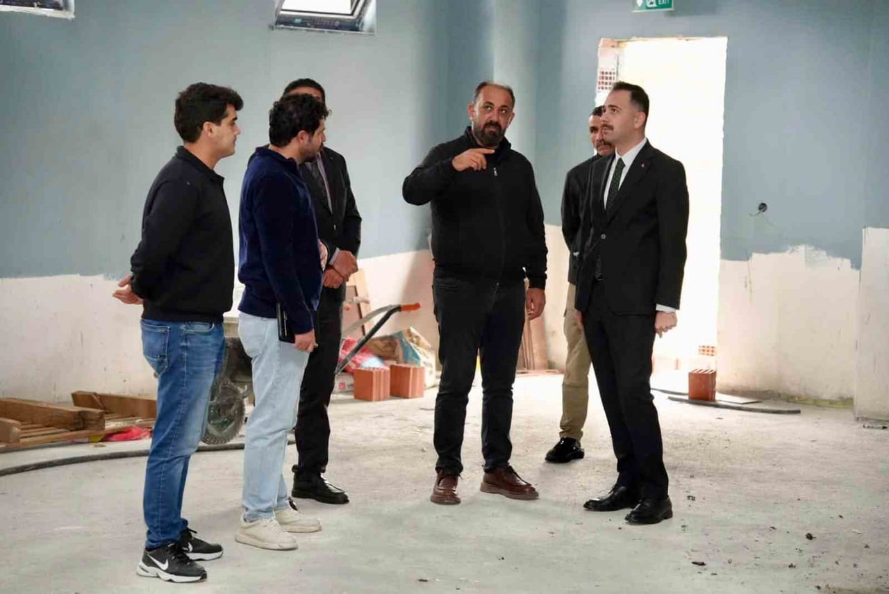 ERZİNCAN’IN ÜZÜMLÜ İLÇESİNDE YAPIMI DEVAM EDEN GÜREŞ SALONUNDA İNCELEMELERDE BULUNULARAK...