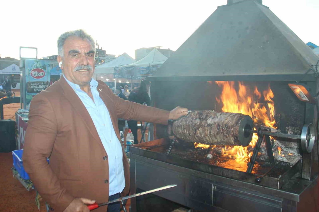 ERZURUM DERNEKLER BİRLİĞİ FEDERASYONU GENEL BAŞKANI ZAKİR SALMANOĞLU