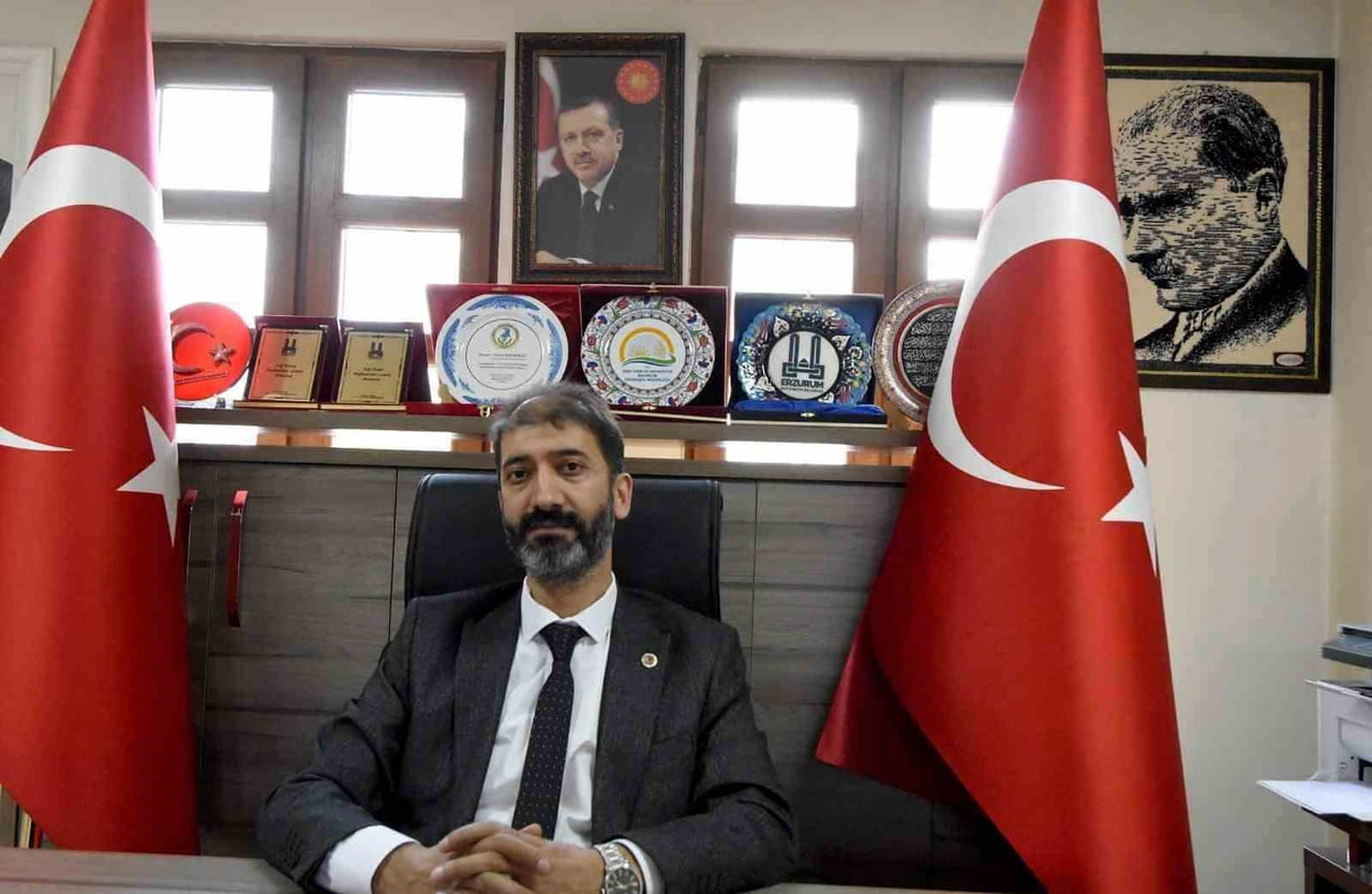 ERZURUM MUHTARLAR DERNEĞİ BAŞKANI CEMAL KORKMAZ, 19 EKİM MUHTARLAR GÜNÜ DOLAYISIYLA YAYIMLADIĞI...