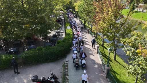 Eskişehir'de 75 anne aynı anda bebekleriyle birlikte egzersiz yaptı