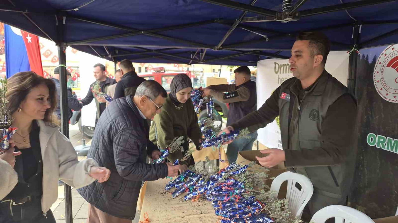 ESKİŞEHİR'DE CUMHURİYET'İN 103'ÜNCÜ YIL DÖNÜMÜ KUTLAMALARI KAPSAMINDA ORMAN BÖLGE MÜDÜRLÜĞÜ...