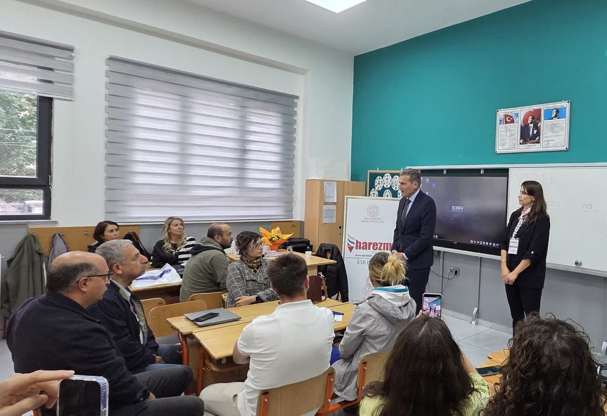 ESKİŞEHİR'DE HAREZMİ EĞİTİM MODELİ KAPSAMINDA 'ÖĞRETMEN EĞİTİMİ HİZMET İÇİ EĞİTİM PROGRAMI'...