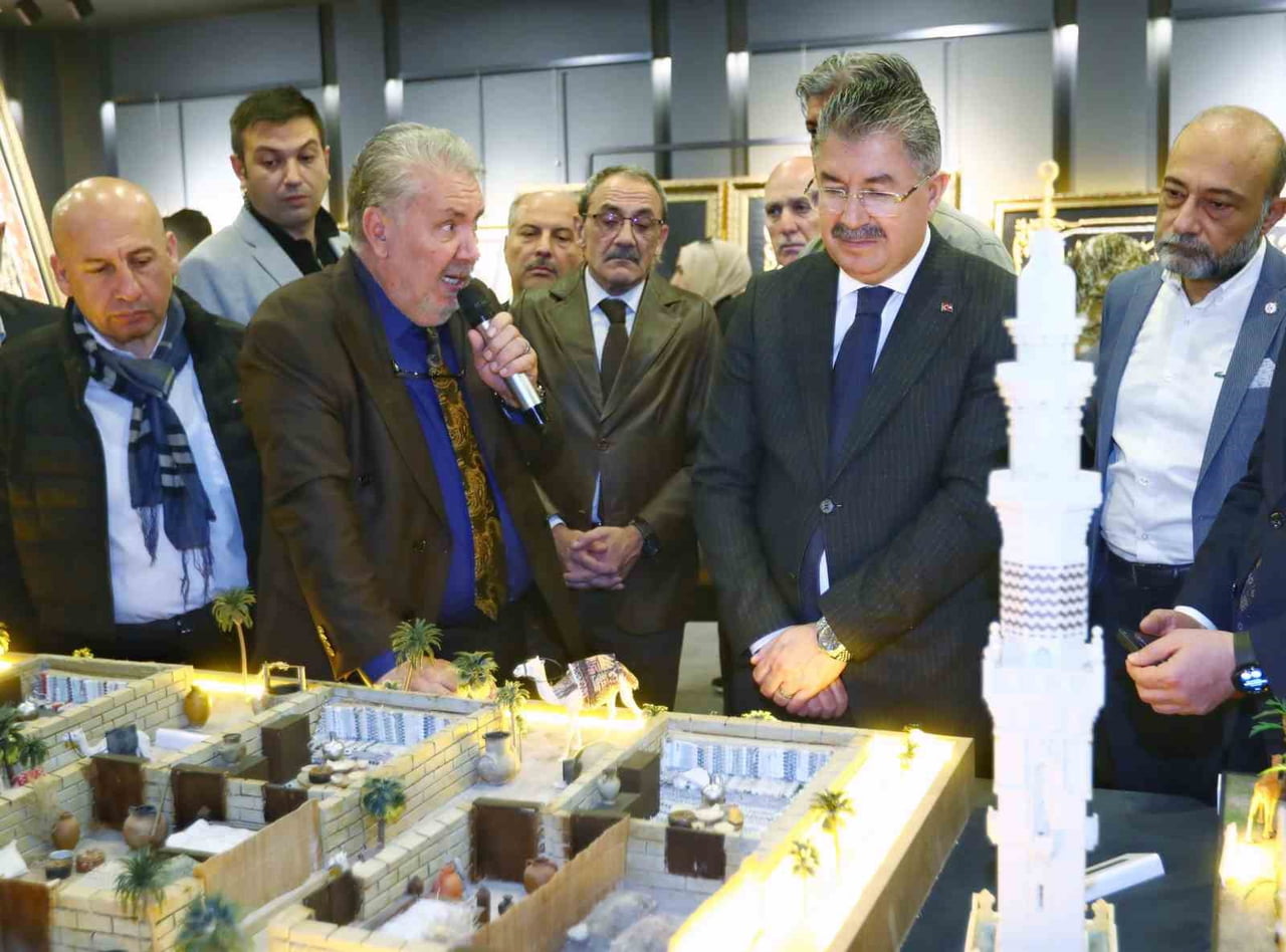 ESKİŞEHİR'DE MUKADDES EMANETLER VE KÂBE ÖRTÜLERİ SERGİSİ’NİN AÇILIŞI, VALİ DR. ERDİNÇ YILMAZ'IN...