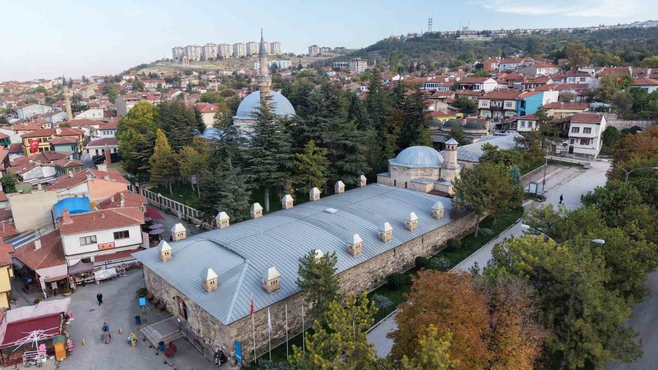 ESKİŞEHİR'İN TARİHİ VE KÜLTÜREL MİRASININ ÖNEMLİ MERKEZLERİNDEN KURŞUNLU KÜLLİYESİ