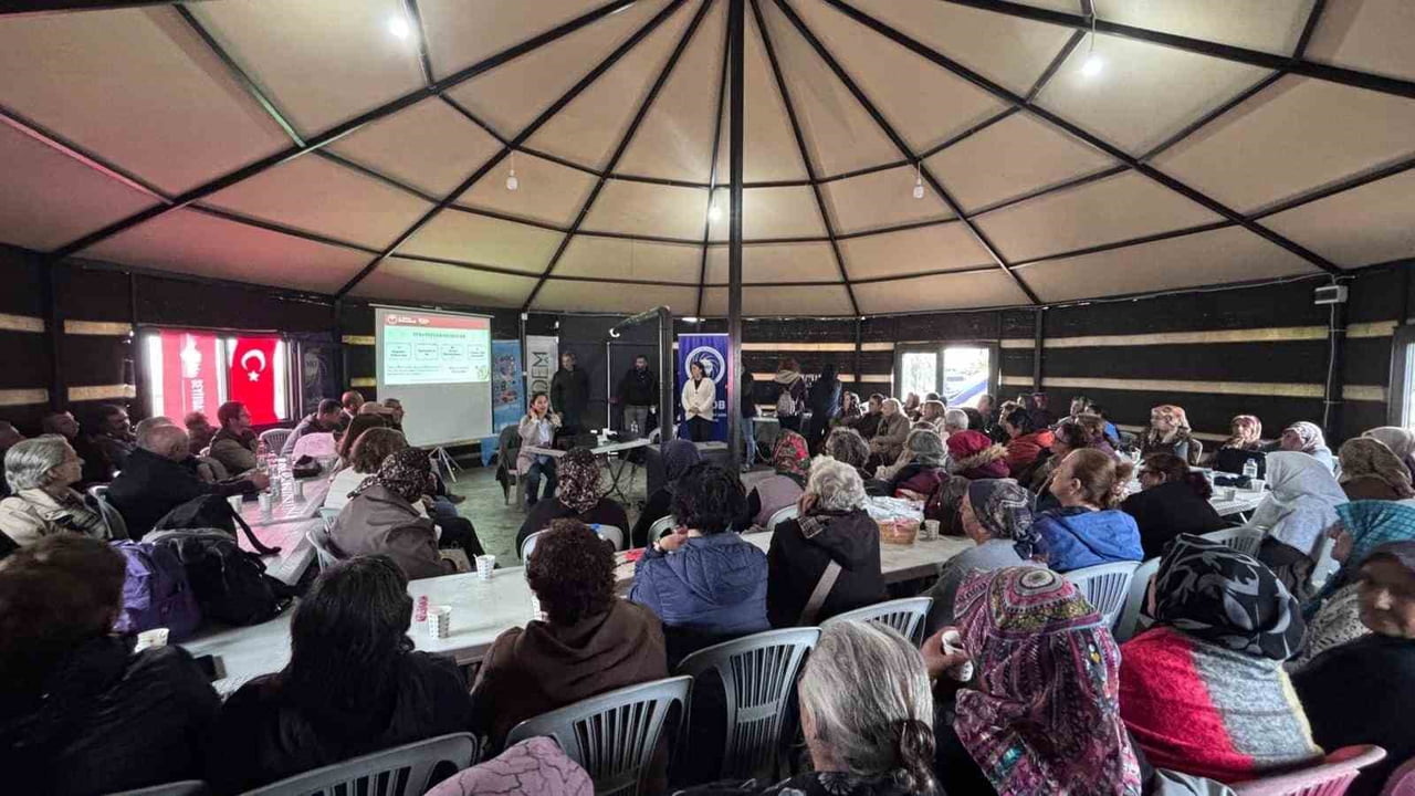 ESKİŞEHİR BÜYÜKŞEHİR BELEDİYESİ, 15 EKİM DÜNYA KADIN ÇİFTÇİLER GÜNÜ KAPSAMINDA KADIN ÜRETİCİLERİN...