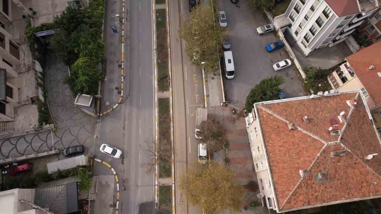 EYÜPSULTAN'DA AĞAÇLARIN KESİLDİĞİ İDDİA EDİLEN TRAMVAY GÜZERGAHI HAVADAN GÖRÜNTÜLENDİ