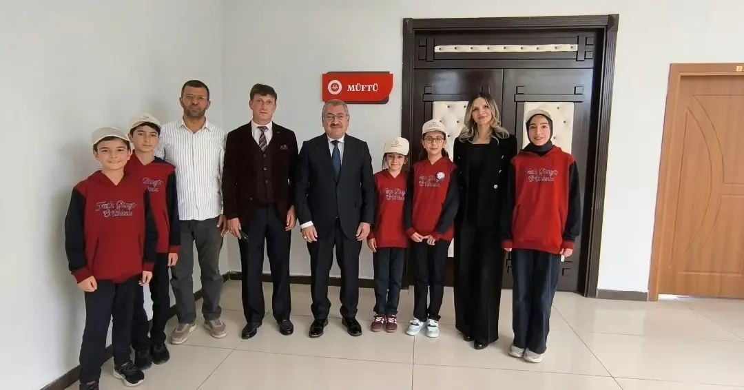 FAİK GÜNGÖR ORTAOKULU İDARECİ, ÖĞRETMEN VE ÖĞRENCİLERİ, CAMİLER VE DİN GÖREVLİLERİ HAFTASI...