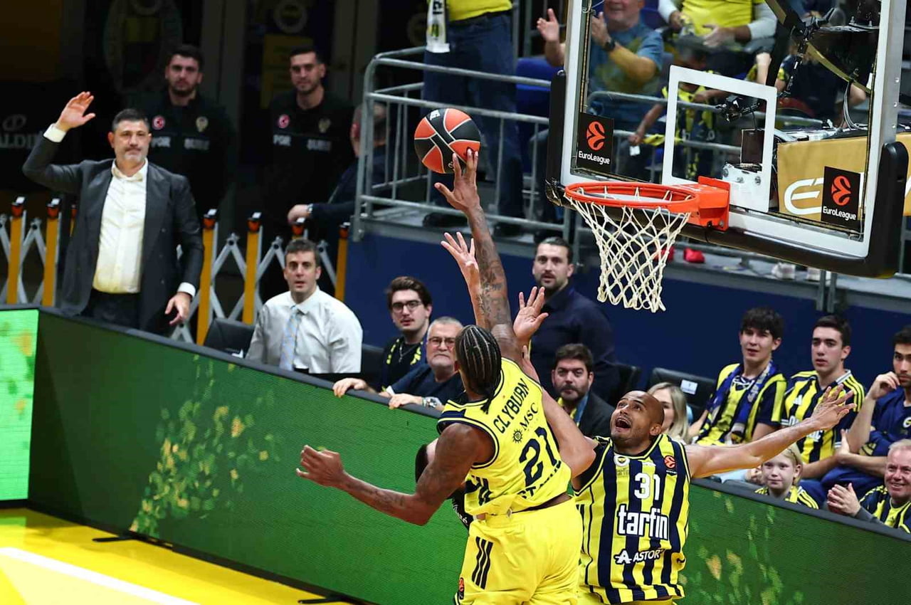 FENERBAHÇE, EUROLEAGUE 6. HAFTA MAÇINDA SAHASINDA SIRBİSTAN EKİBİ PARTİZAN’I 74-65 MAĞLUP...
