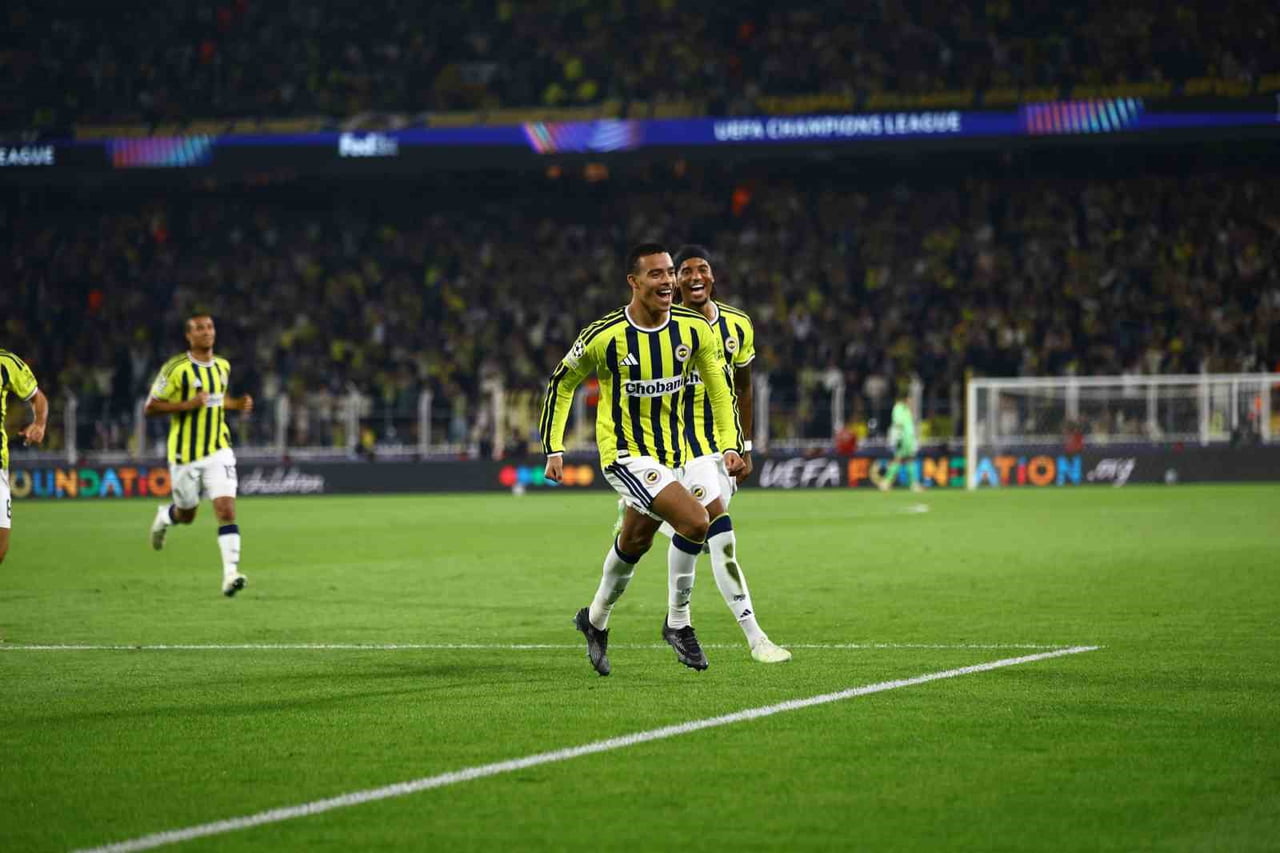 FENERBAHÇE’NİN İNGİLİZ OYUNCUSU MASON GREENWOOD, SLAVİA PRAG KARŞISINDA KAYDETTİĞİ GOLLE BU SEZON...