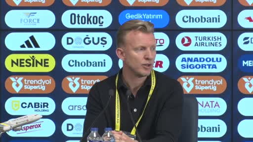 Fenerbahçe Teknik Sorumlusu Dirk Kuyt, Göztepe karşısındaki mağlubiyetten ötürü büyük bir hayal...