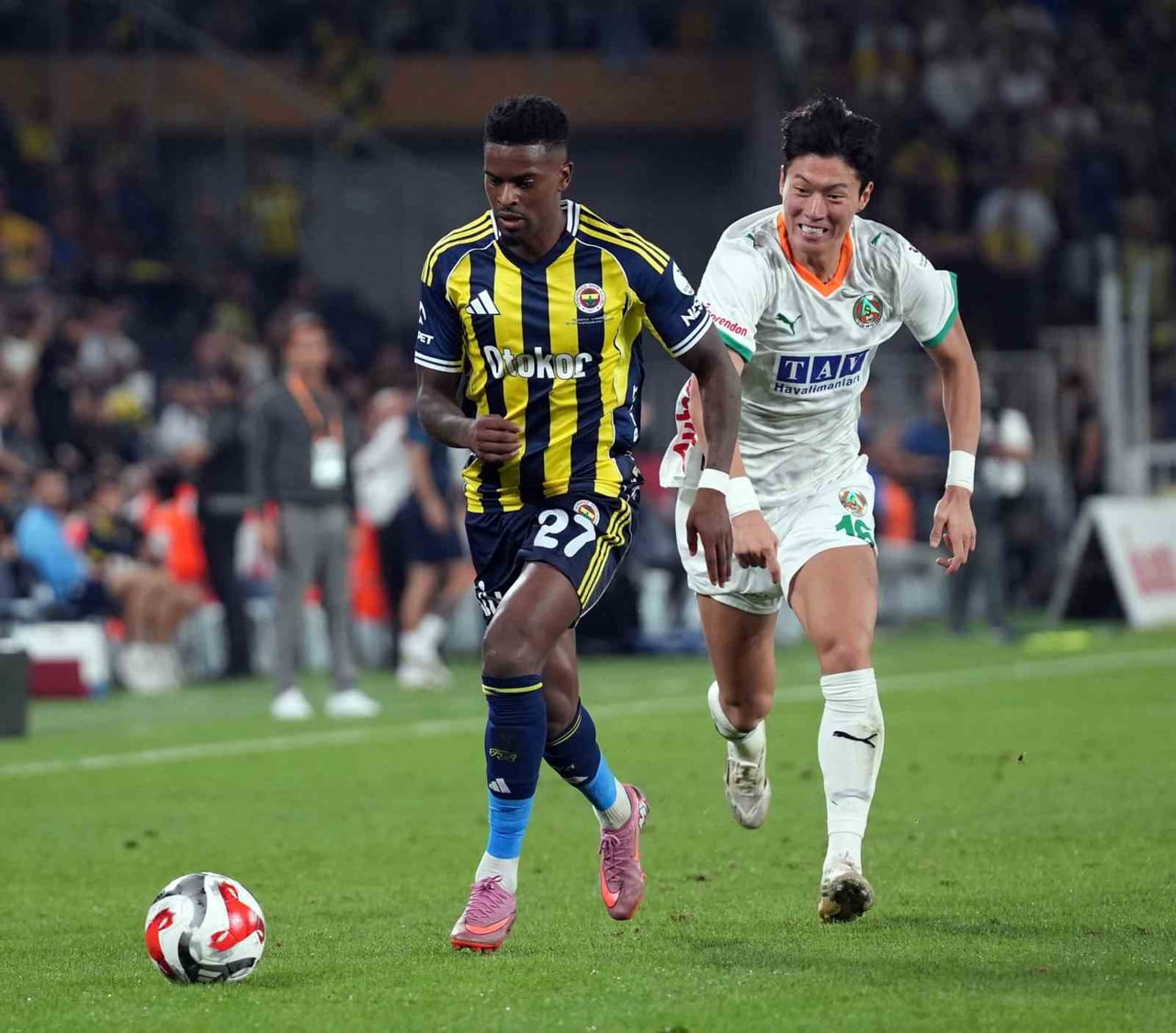 FENERBAHÇE, TRENDYOL SÜPER LİG'DE YARIN CORENDON ALANYASPOR'U KONUK EDECEK.
