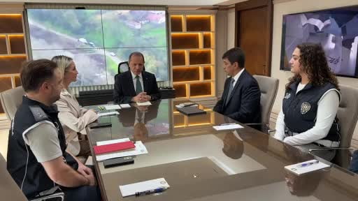 FETÖ bağlantılı göçmen kaçaklığı şebekesi Türkiye ve Fransa’da gerçekleştilen operasyonla...