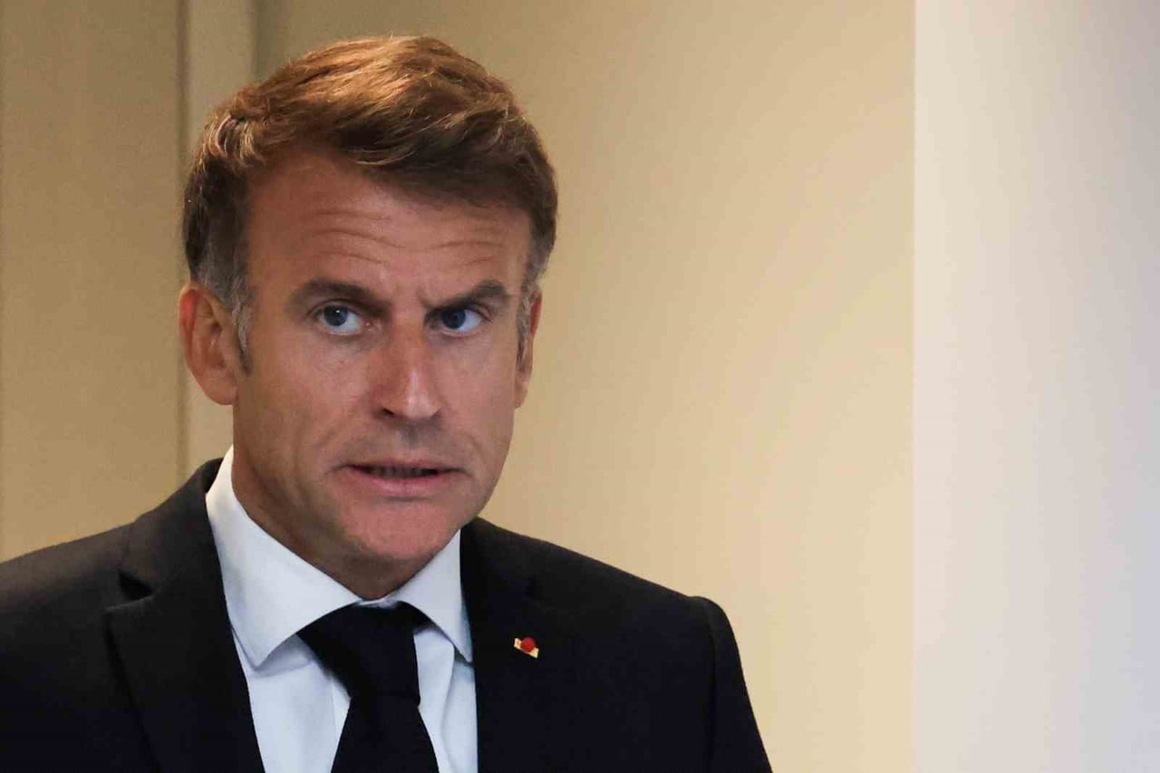 FRANSA CUMHURBAŞKANI EMMANUEL MACRON, ULUSA SESLENİŞ KONUŞMASINDA, "YIKANLAR BEDELİNİ ÖDEMELİ...