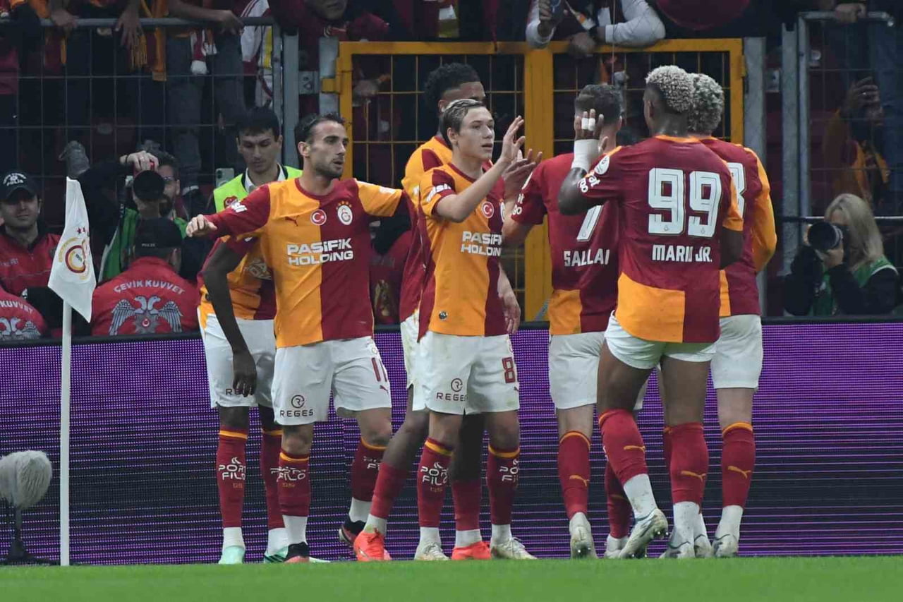 GALATASARAY, FENERBAHÇE İLE RAMS PARK’TA OYNADIĞI 18. DERBİSİNDE 7. GALİBİYETİNİ ELDE...