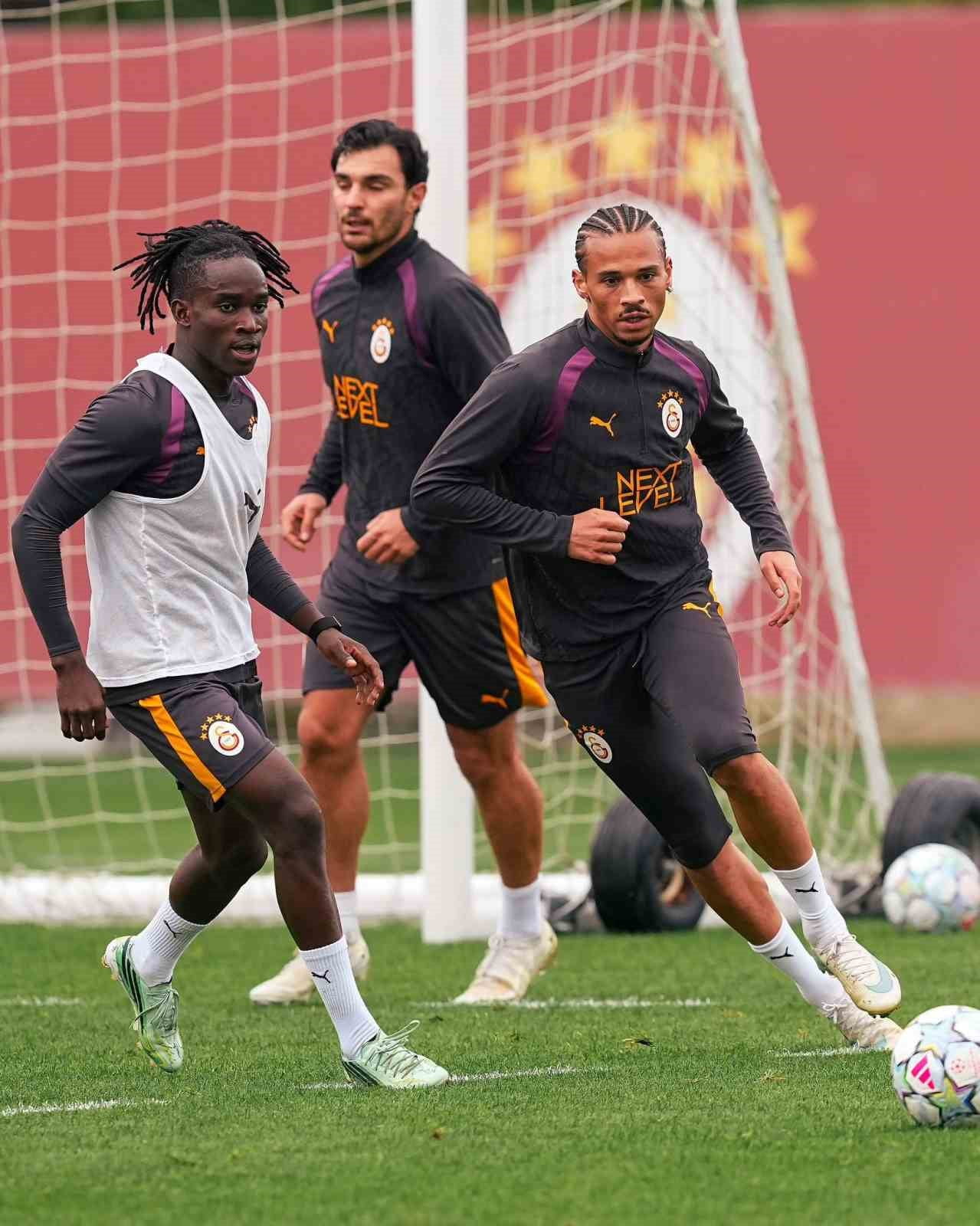 GALATASARAY, UEFA ŞAMPİYONLAR LİGİ'NİN 4. HAFTASINDA SALI GÜNÜ EVİNDE ALMAN EKİBİ STUTTGART İLE...