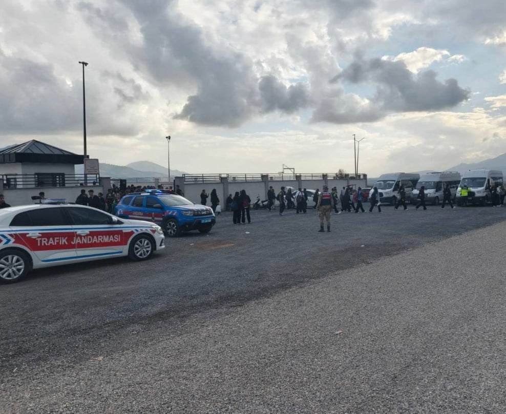 GAZİANTEP'TE JANDARMA EKİPLERİNCE 540 OKUL VE ÇEVRELERİNDE YAPILAN HUZUR-GÜVEN-ASAYİŞ...