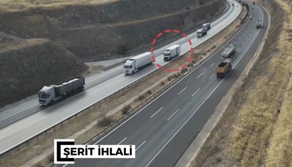 GAZİANTEP'TE JANDARMA EKİPLERİNCE SON BİR AYDA OTOYOLDA YAPILAN TRAFİK DENETİMLERİNDE 903 ARACA...