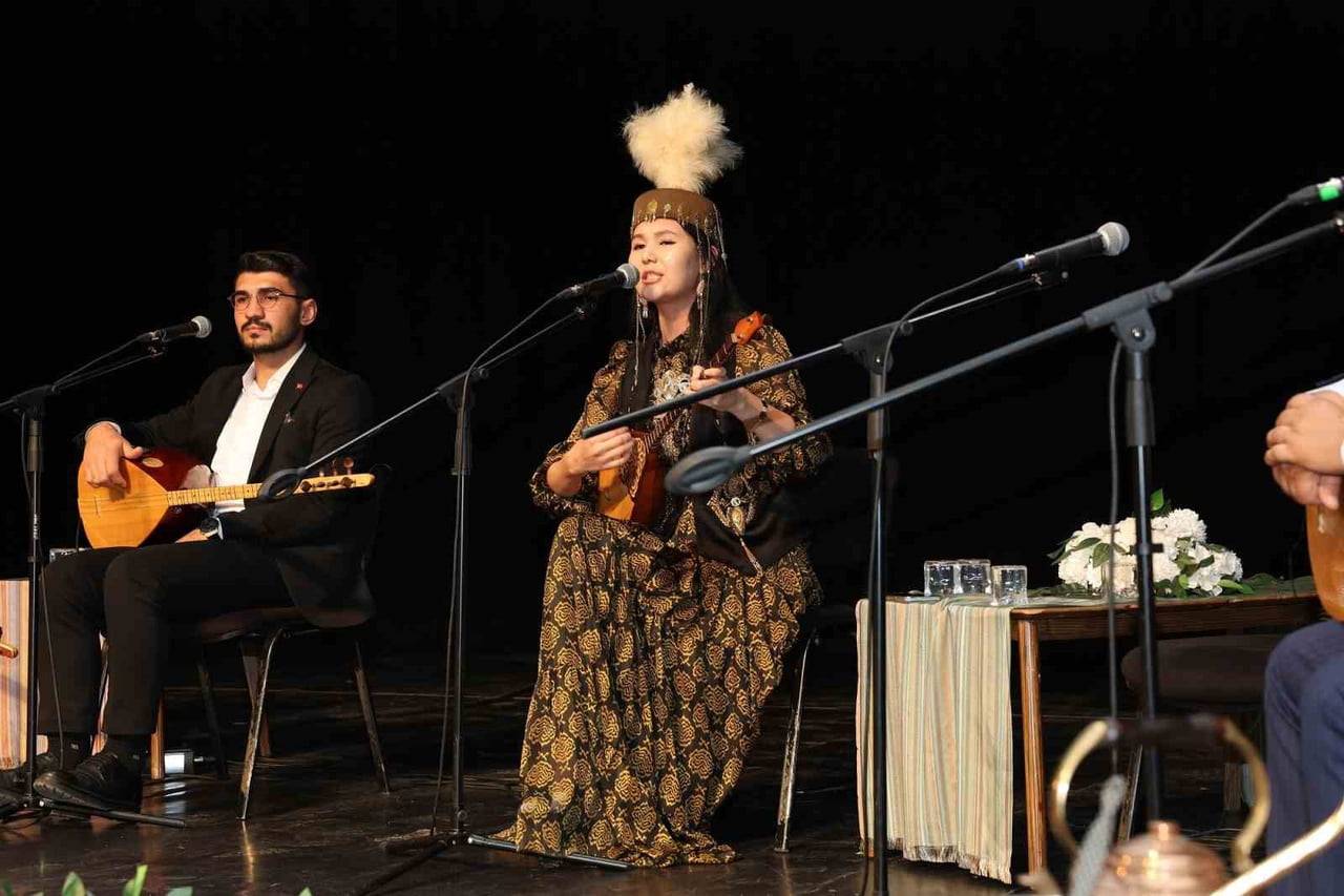 GAZİANTEP BÜYÜKŞEHİR BELEDİYESİ TARAFINDAN DÜZENLENEN "ÂŞIKLAR BAYRAMI", ANADOLU’NUN FARKLI...