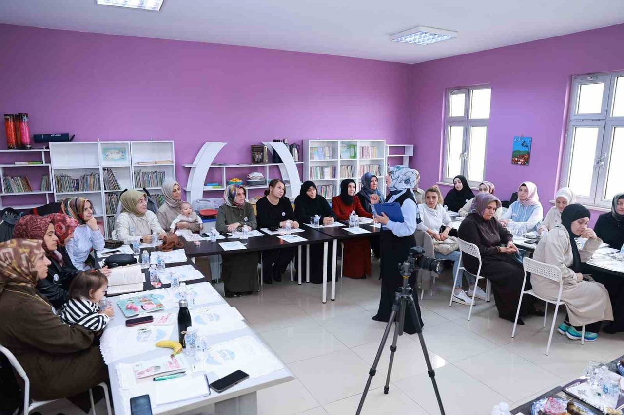 GEBZE BELEDİYE BAŞKANI ZİNNUR BÜYÜKGÖZ, ÇOCUKLARDA KİTAP OKUMA ALIŞKANLIĞININ YAYGINLAŞTIRILMASI...