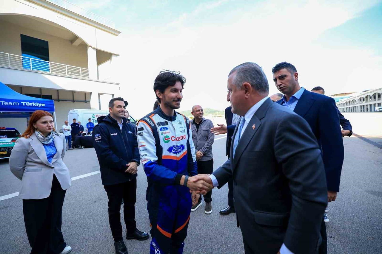 GENÇLİK VE SPOR BAKANI OSMAN AŞKIN BAK, 1-3 EKİM 2027 TARİHİNDE GERÇEKLEŞTİRİLECEK FORMULA 1...