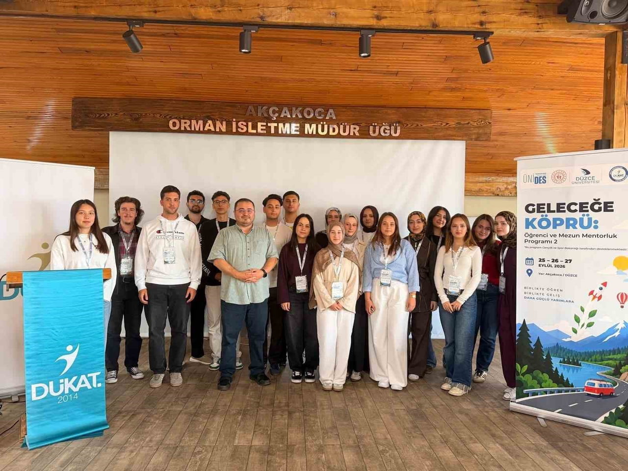 GENÇLİK VE SPOR BAKANLIĞININ ÜNİDES PROGRAMI KAPSAMINDA “GELECEĞE KÖPRÜ: ÖĞRENCİ VE MEZUN...