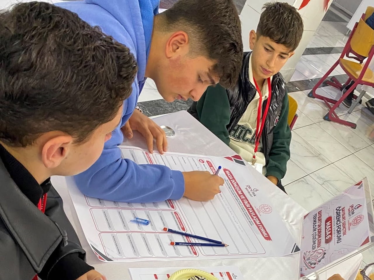 GENÇTEK FORUMU’NDA ÖĞRENCİLER SORUNLARA ÇÖZÜM ARADI