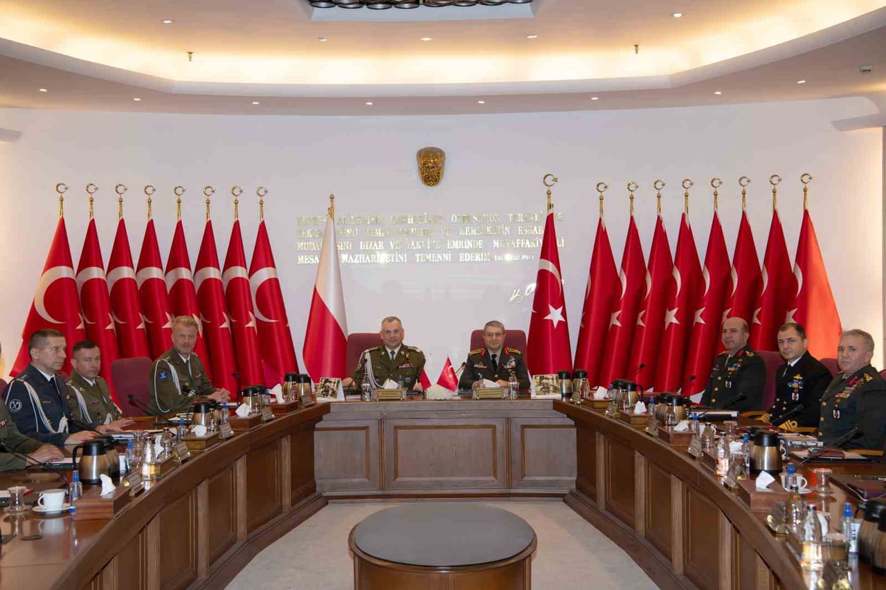 GENELKURMAY BAŞKANI ORGENERAL SELÇUK BAYRAKTAROĞLU, POLONYA CUMHURİYETİ GENELKURMAY BAŞKANI...