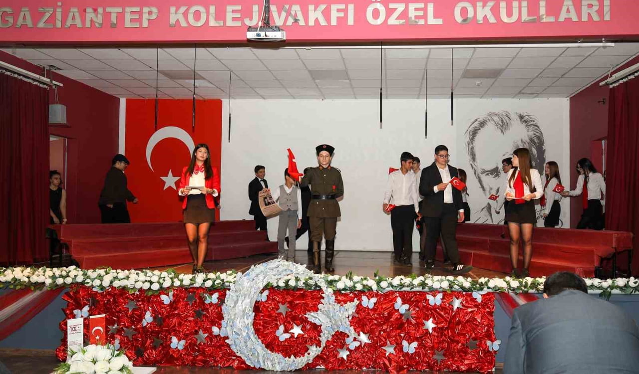 GKVLİ MİNİK KALPLERDEN LİSELERE UNUTULMAZ KUTLAMA