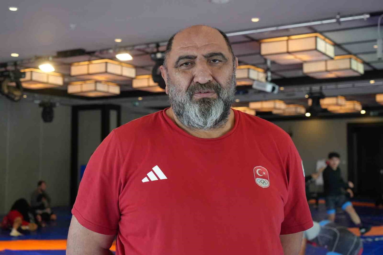 GREKOROMEN GÜREŞ MİLLİ TAKIMI TEKNİK DİREKTÖRÜ ŞABAN DONAT