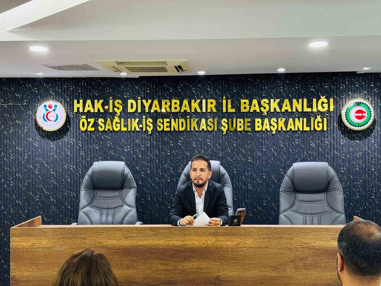 HAK-İŞ KONFEDERASYONU DİYARBAKIR İL BAŞKANI VE ÖZ SAĞLIK İŞ SENDİKASI ŞUBE BAŞKANI MEHMET AKÜZÜM...