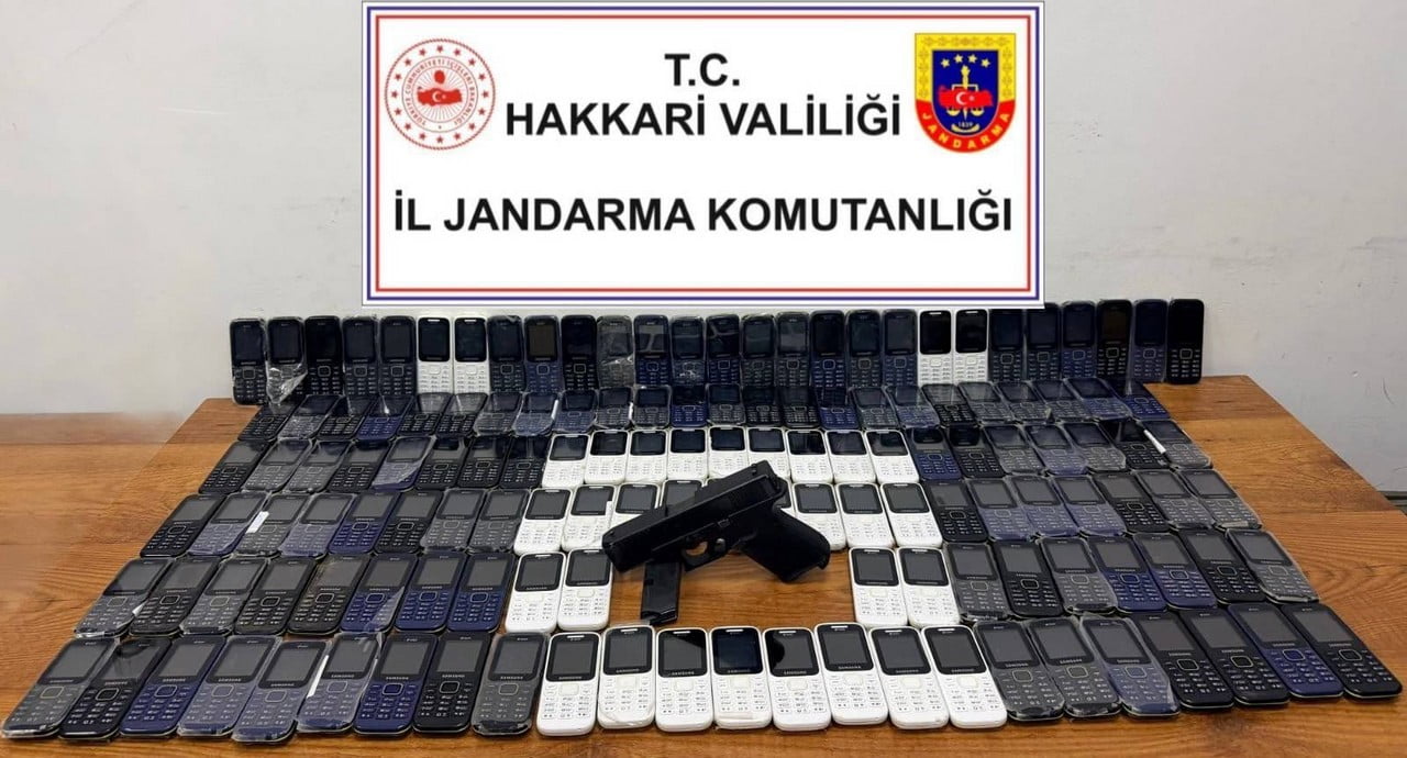 HAKKARİ’NİN ŞEMDİNLİ İLÇESİNDE JANDARMA EKİPLERİNCE YÜRÜTÜLEN ÇALIŞMALAR SONUCUNDA 142 ADET KAÇAK...