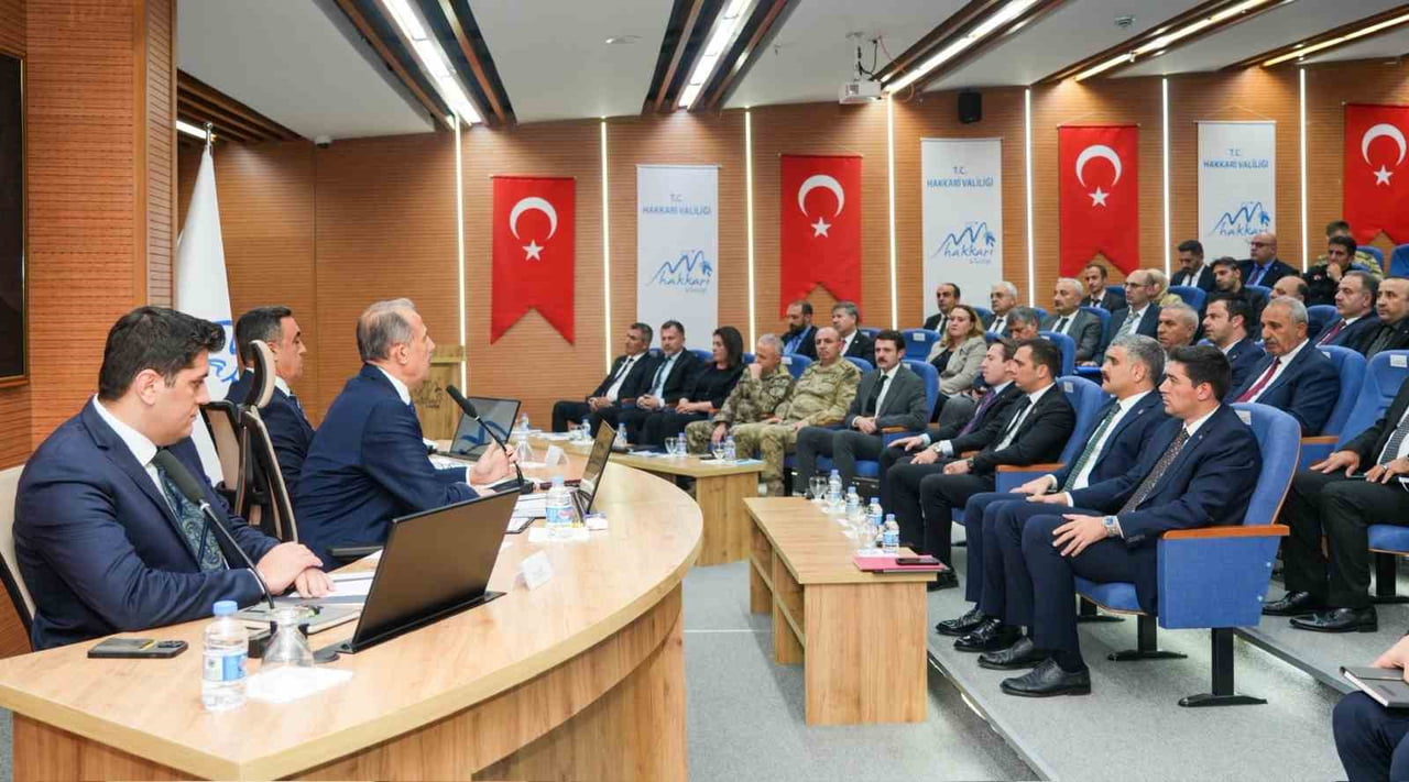 HAKKARİ VALİSİ İBRAHİM TAŞYAPAN BAŞKANLIĞINDA 2026 YILI 4. DÖNEM İL KOORDİNASYON KURULU TOPLANTISI...