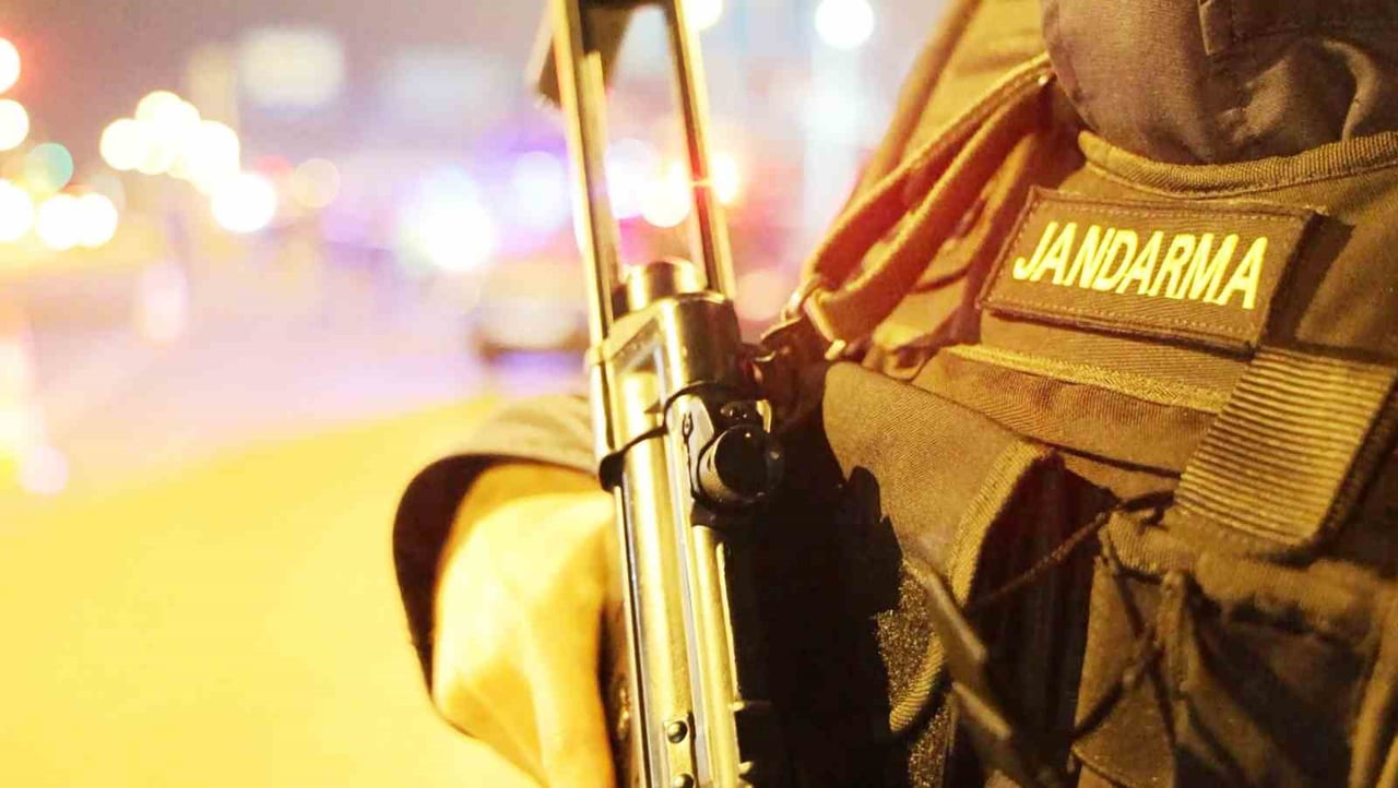 HALKIN HUZUR VE GÜVENLİĞİNİN SAĞLANMASI AMACIYLA ÇALIŞMALARINI SÜRDÜREN AKSARAY İL JANDARMA...