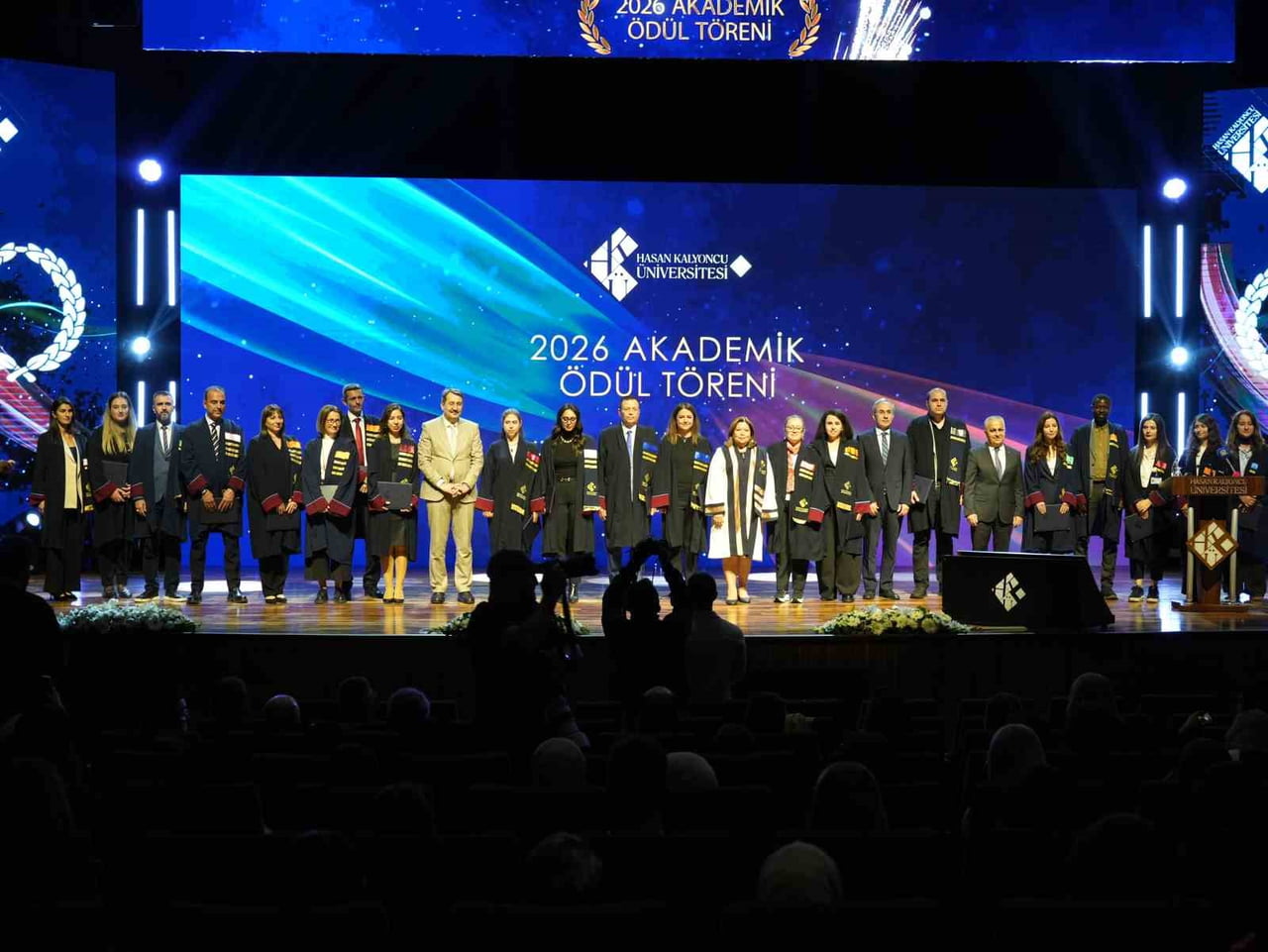 HASAN KALYONCU ÜNİVERSİTESİ'NDE AKADEMİK VE SPORTİF BAŞARILAR ÖDÜLLENDİRİLDİ