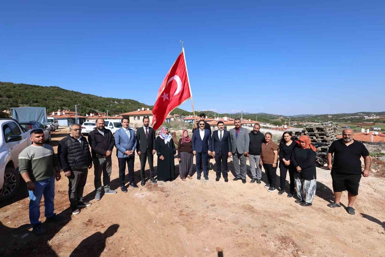 HATAY VALİSİ MUSTAFA MASATLI, YAYLADAĞI’NDA TAMAMLANAN KIRSAL AFET KONUTLARINA YERLEŞEN...
