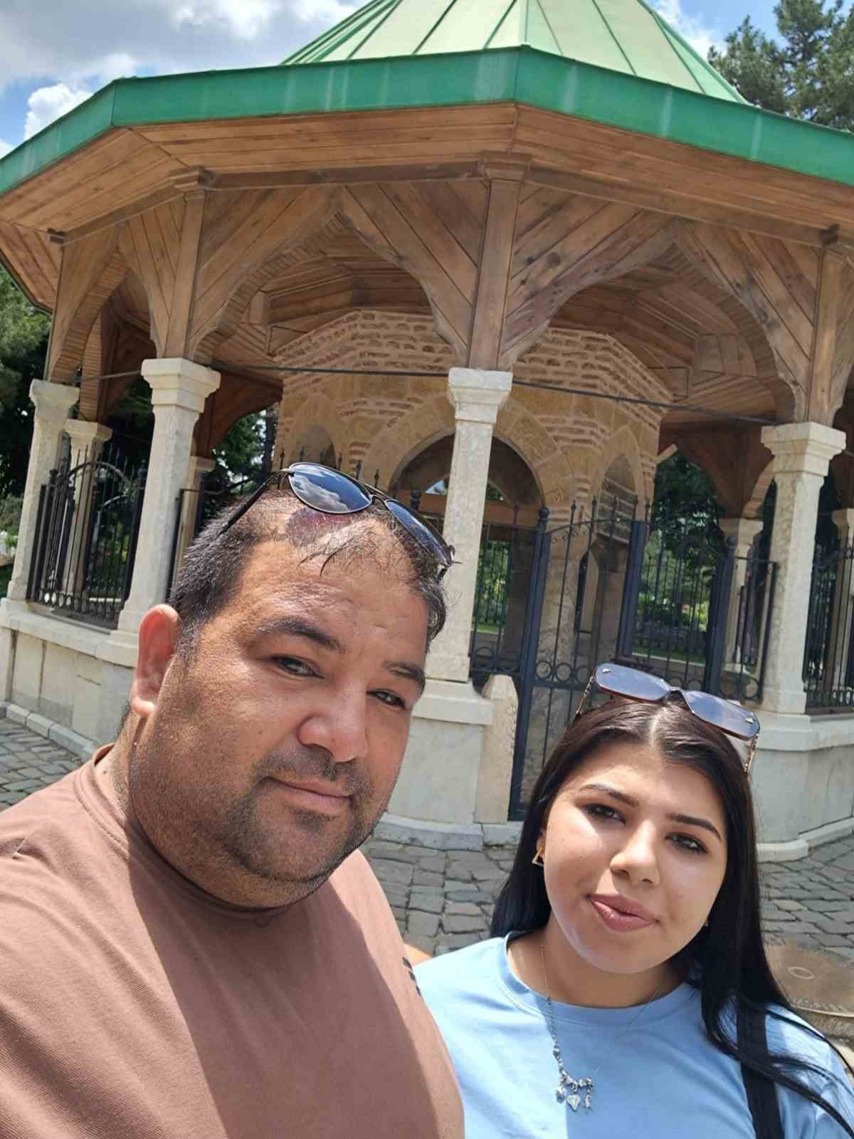 HATİCE ENNUR ATEŞ VE BABA SÜLEYMAN ATEŞ (ARŞİV)