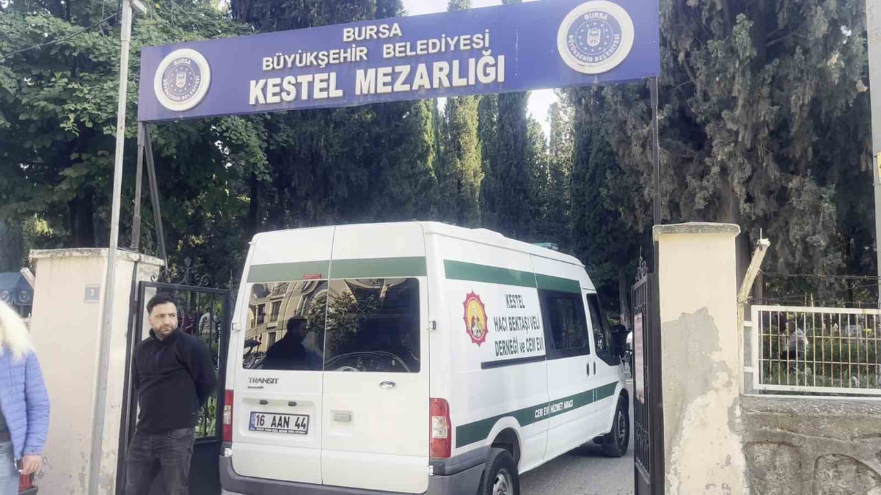 HAYATINI KAYBEDEN OZAN BEKTAŞ İÇİN KESTEL CEMEVİ'NDE CENAZE TÖRENİ DÜZENLENDİ.