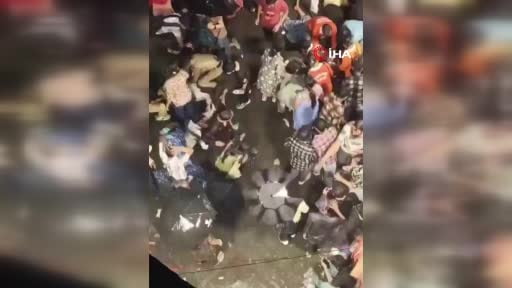 Hindistan’ın Batı Bengal eyaletinin başkenti Kalküta'da düzenlenen festival sırasında yaşanan...