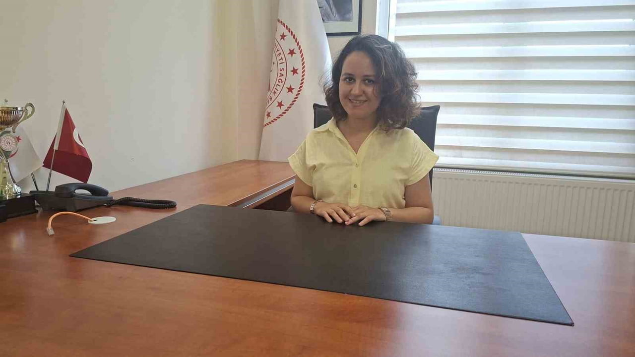 HİSARCIK İLÇE DEVLET HASTANESİ’NİN YENİ BAŞHEKİMİ UZM. DR. MELİKE KÖLE GÖREVE BAŞLADI
