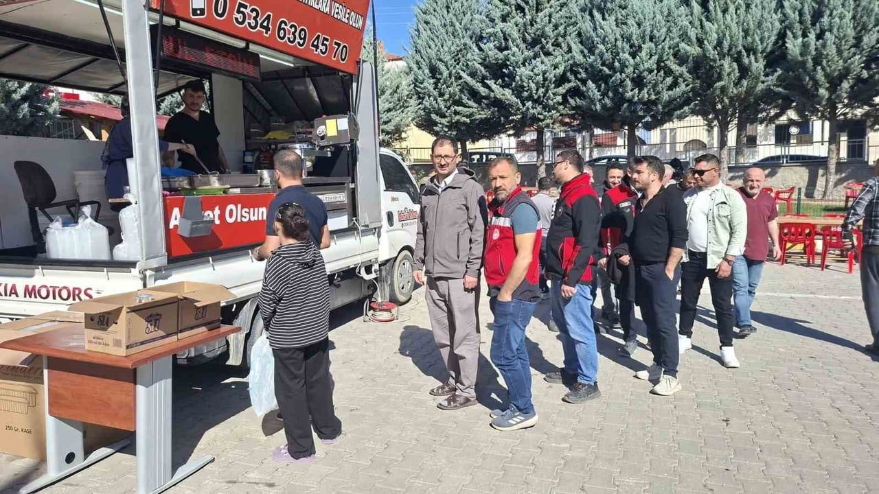 HİSARCIK İLÇE HASTANESİNDE 3 BİN KİŞİYE LOKMA İKRAMI