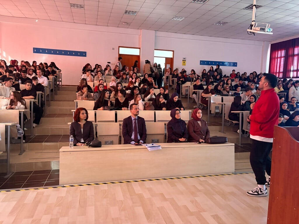 HİSARCIK MYO’DA GENÇLİK MERKEZİ FAALİYETLERİ TANITILDI