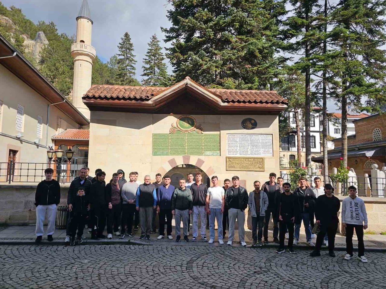 İHLAS VAKFI SILA ERKEK ÖĞRENCİ YURDUNDA KALAN ÖĞRENCİLER, DÜZENLENEN GEZİYLE KASTAMONU’NUN...