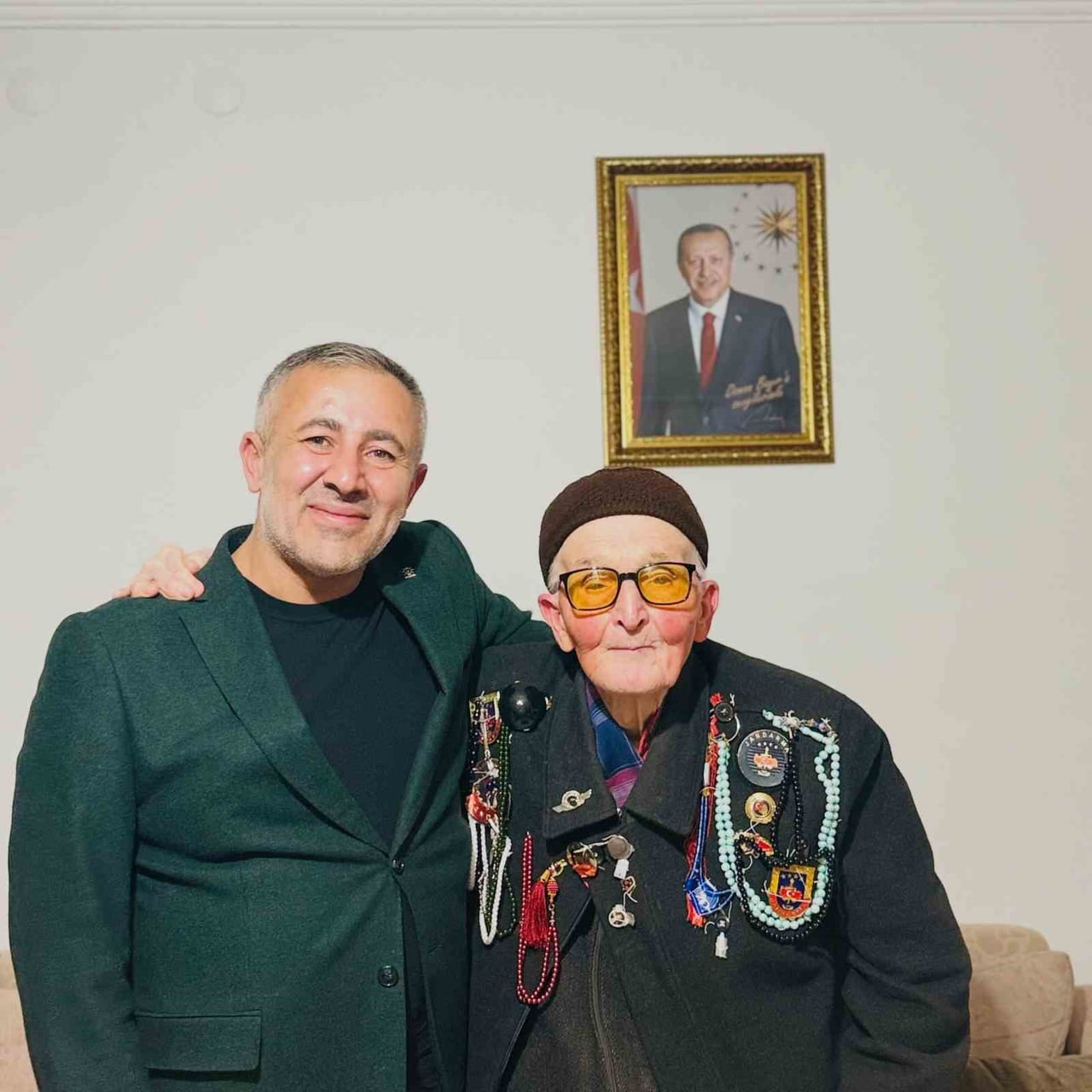 İL BAŞKANI YILDIRIM, ŞEHİT BABASI BAYIR İLE BİR ARAYA GELDİ