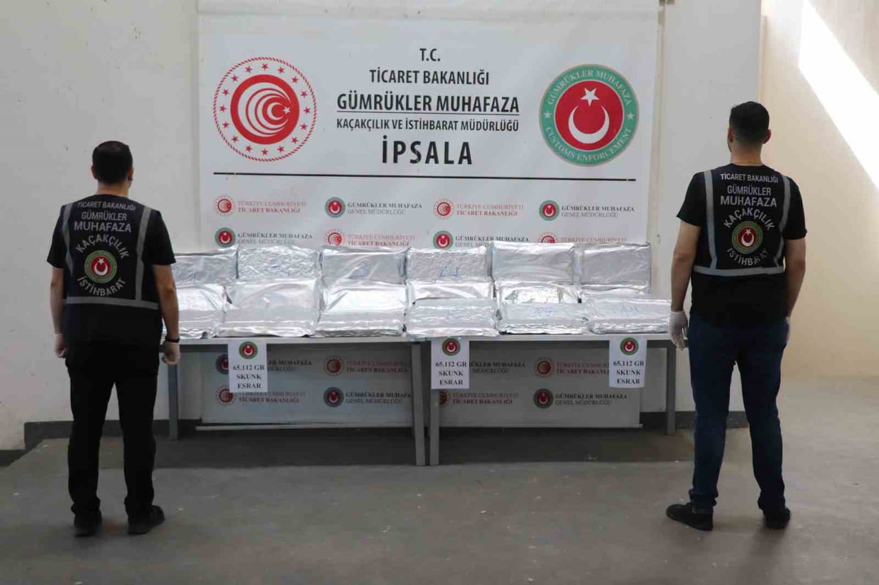 İPSALA SINIR KAPISI’NDA 65 KİLO 112 GRAM UYUŞTURUCU ELE GEÇİRİLDİ