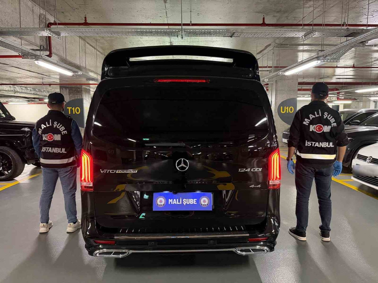 İSTANBUL’DA, KRİPTO PARA DOLANDIRICILIĞI YAPTIĞI İDDİASIYLA INTERPOL TARAFINDAN KIRMIZI BÜLTENLE...