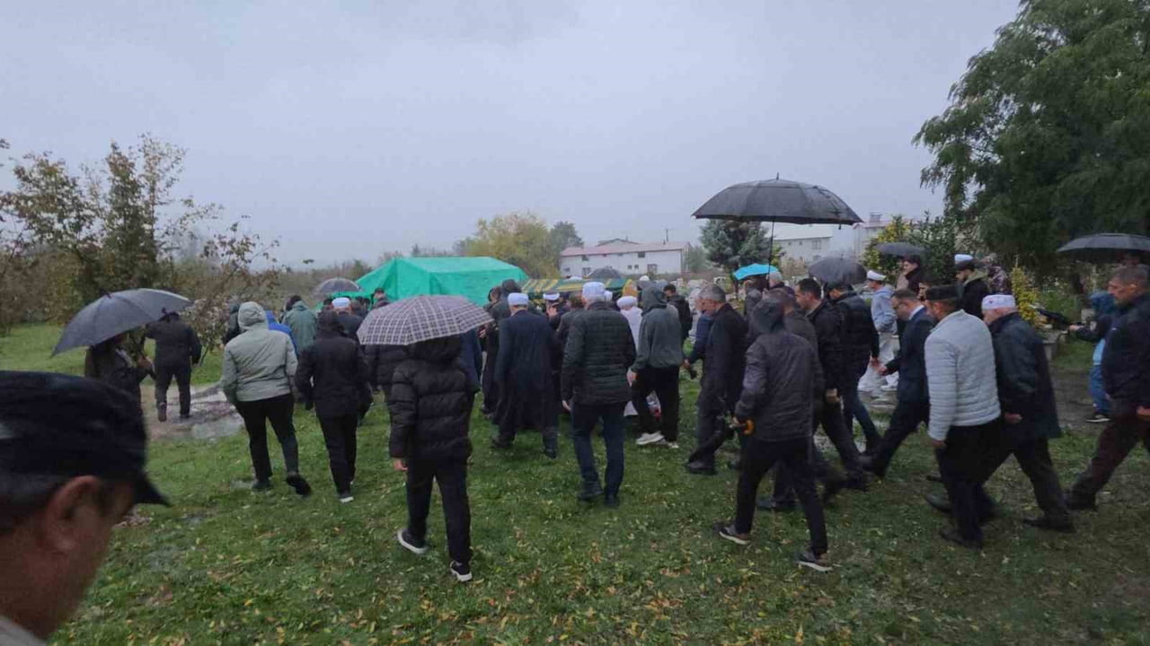 İSTANBUL’DA YAŞANAN SEL OLAYINDA FATİH İLÇESİNDE ELEKTRİK AKIMINA KAPILARAK VEFAT EDEN 14...