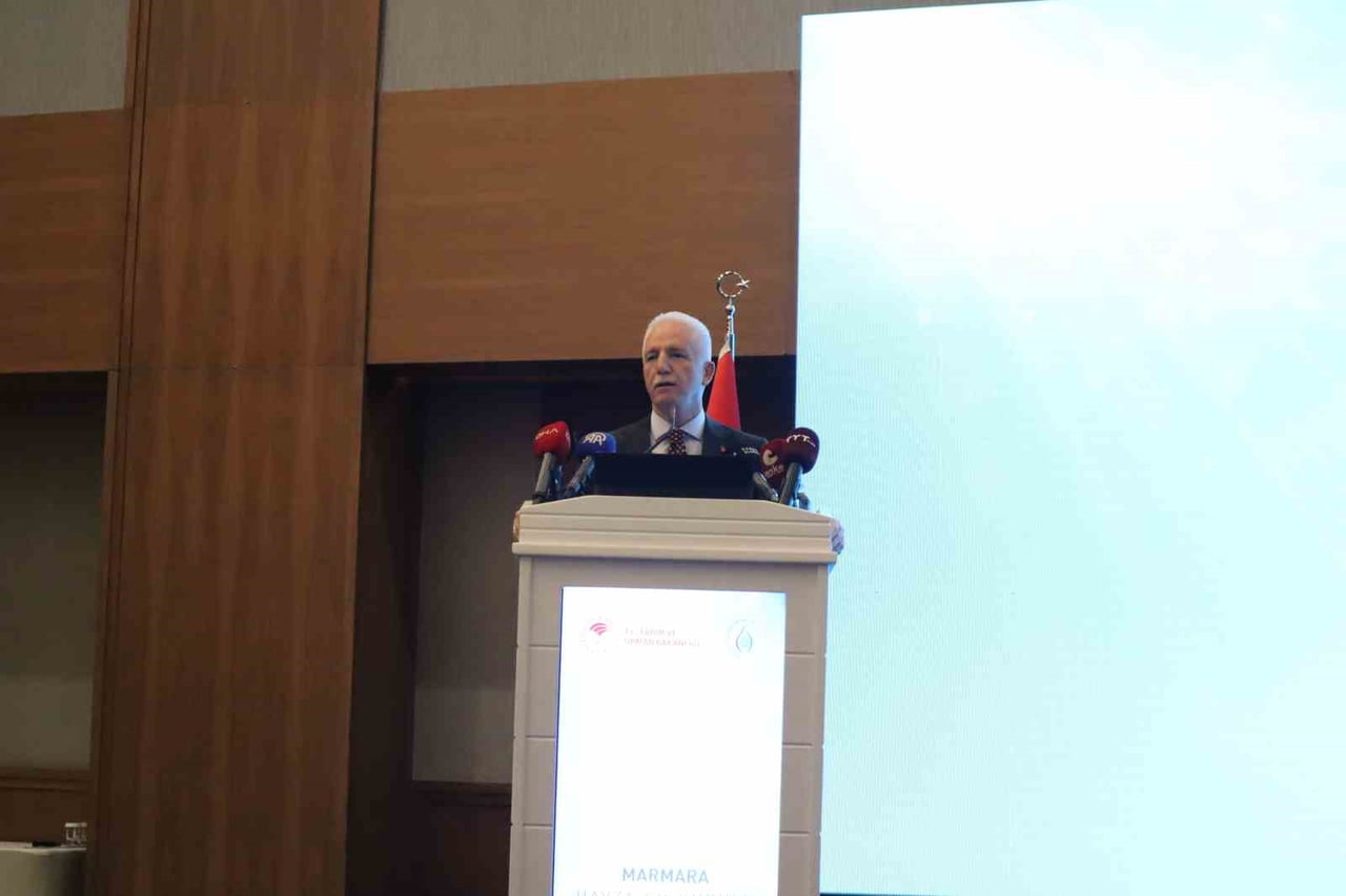 İSTANBUL VALİSİ GÜL: "VATANDAŞLARIMIZ VE İDARECİLER OLARAK BU ŞEHİRDE YAŞAYAN HERKESİN BU SELİN...